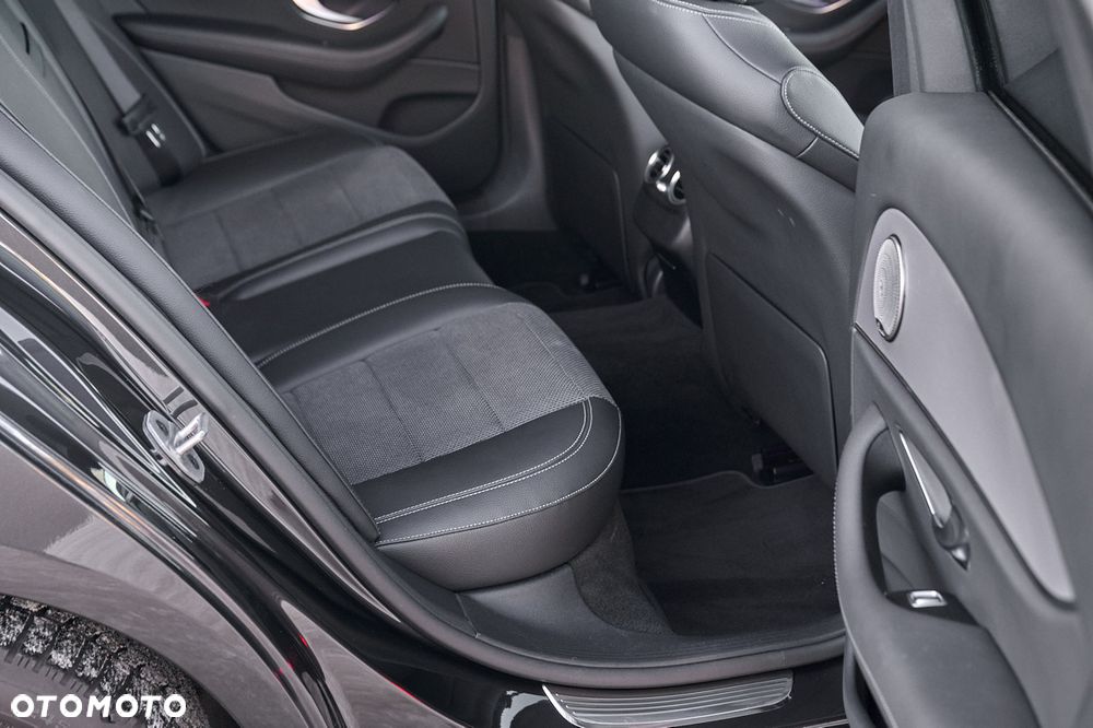 Mercedes-Benz Klasa E 220 d 9G-TRONIC - 19