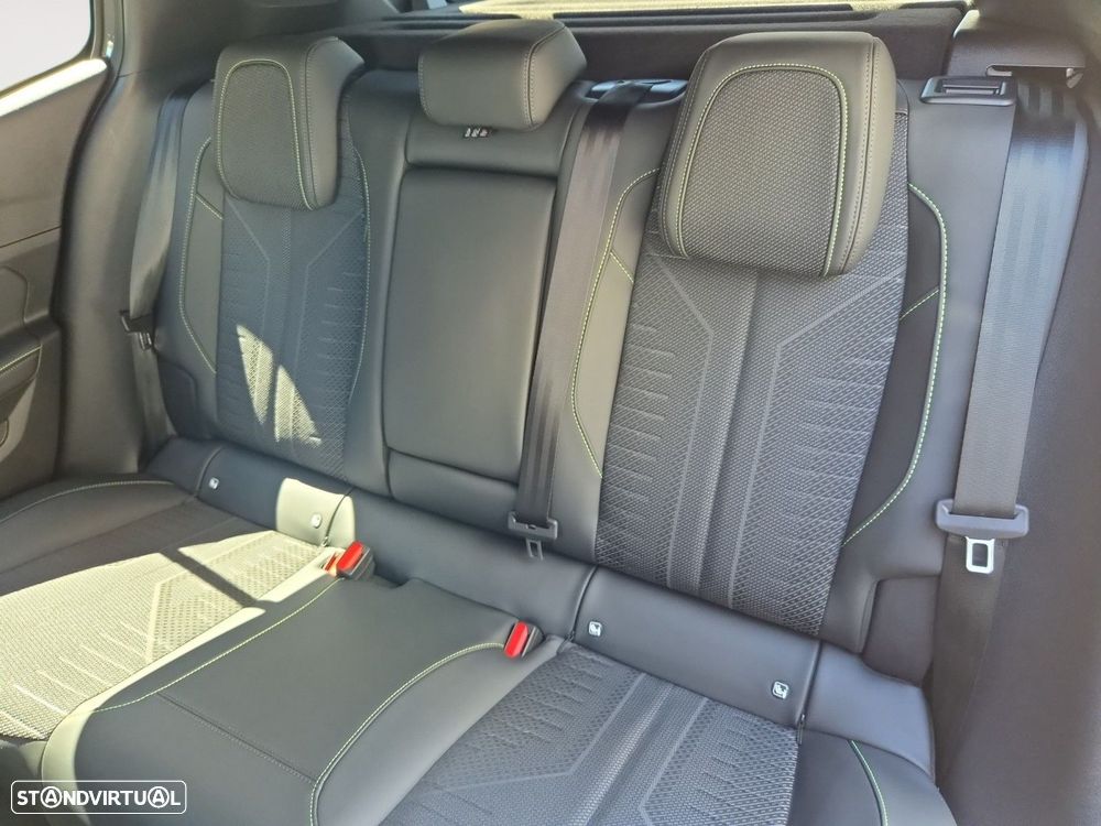 Peugeot 408 1.2 Hybrid GT e-DCS6 - 14