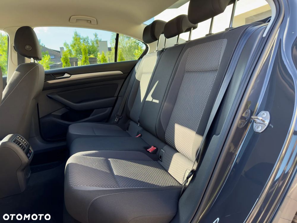 Volkswagen Passat 1.5 TSI EVO Trendline - 21