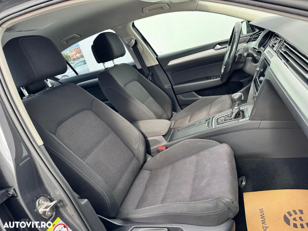 Volkswagen Passat - 15