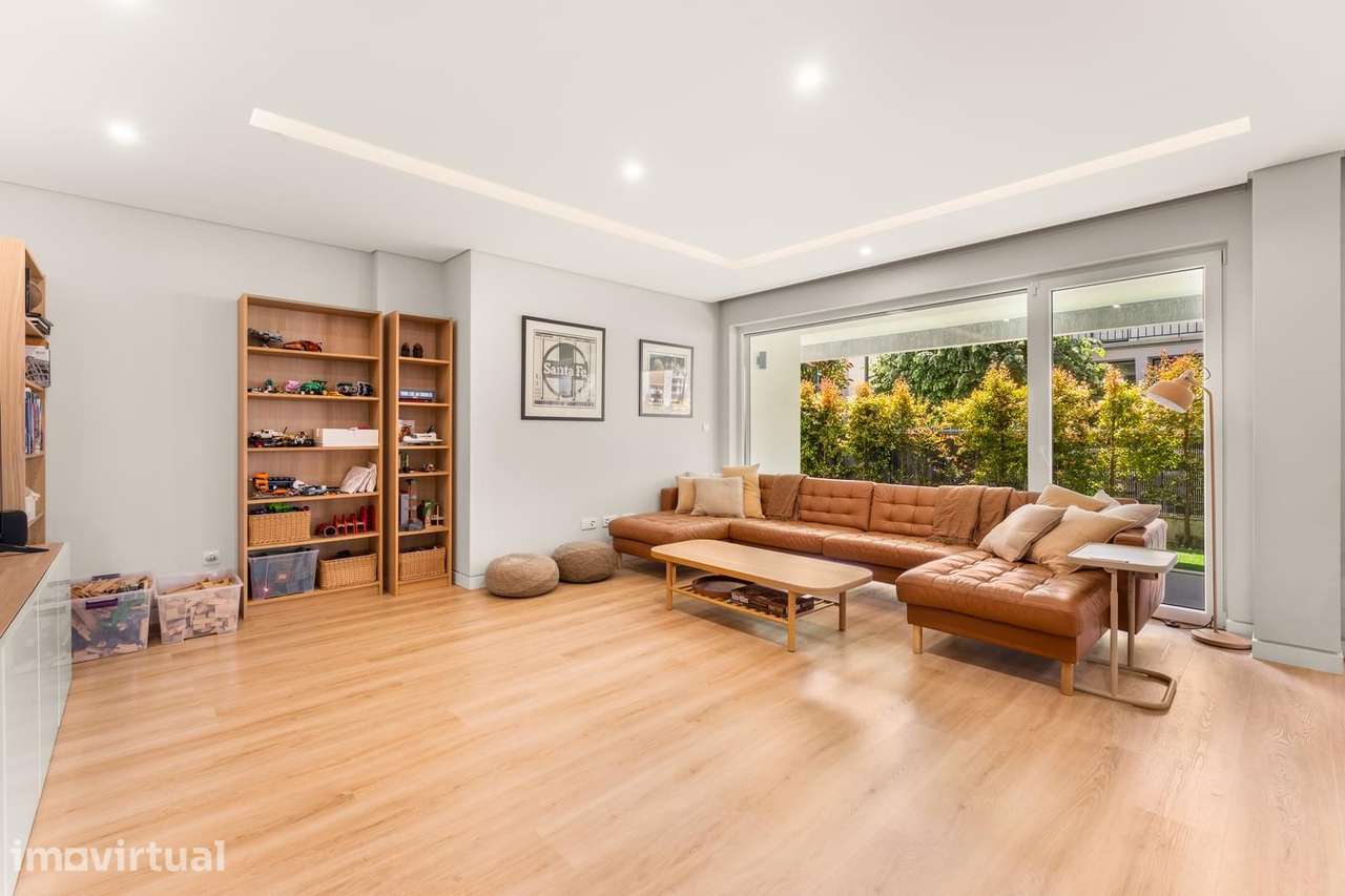 Apartamento T4 + 1 com jardim, Carcavelos, Cascais - Grande imagem: 4/34