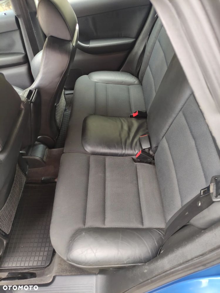 Audi A3 Sportback 1.8T Ambiente - 7