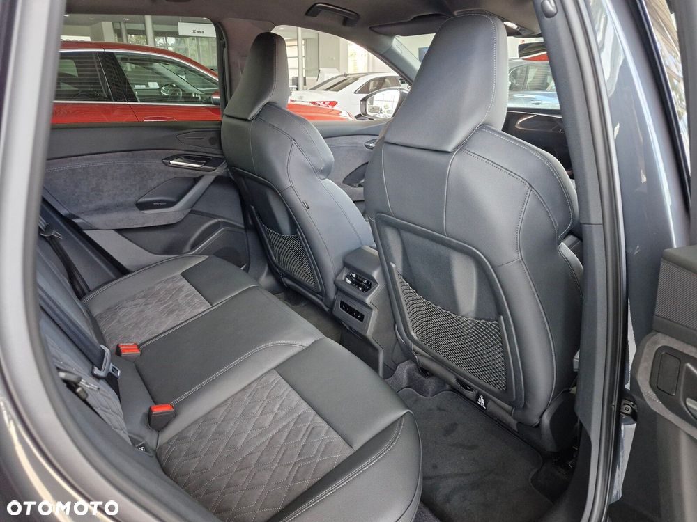 Audi Q6 e-tron - 17