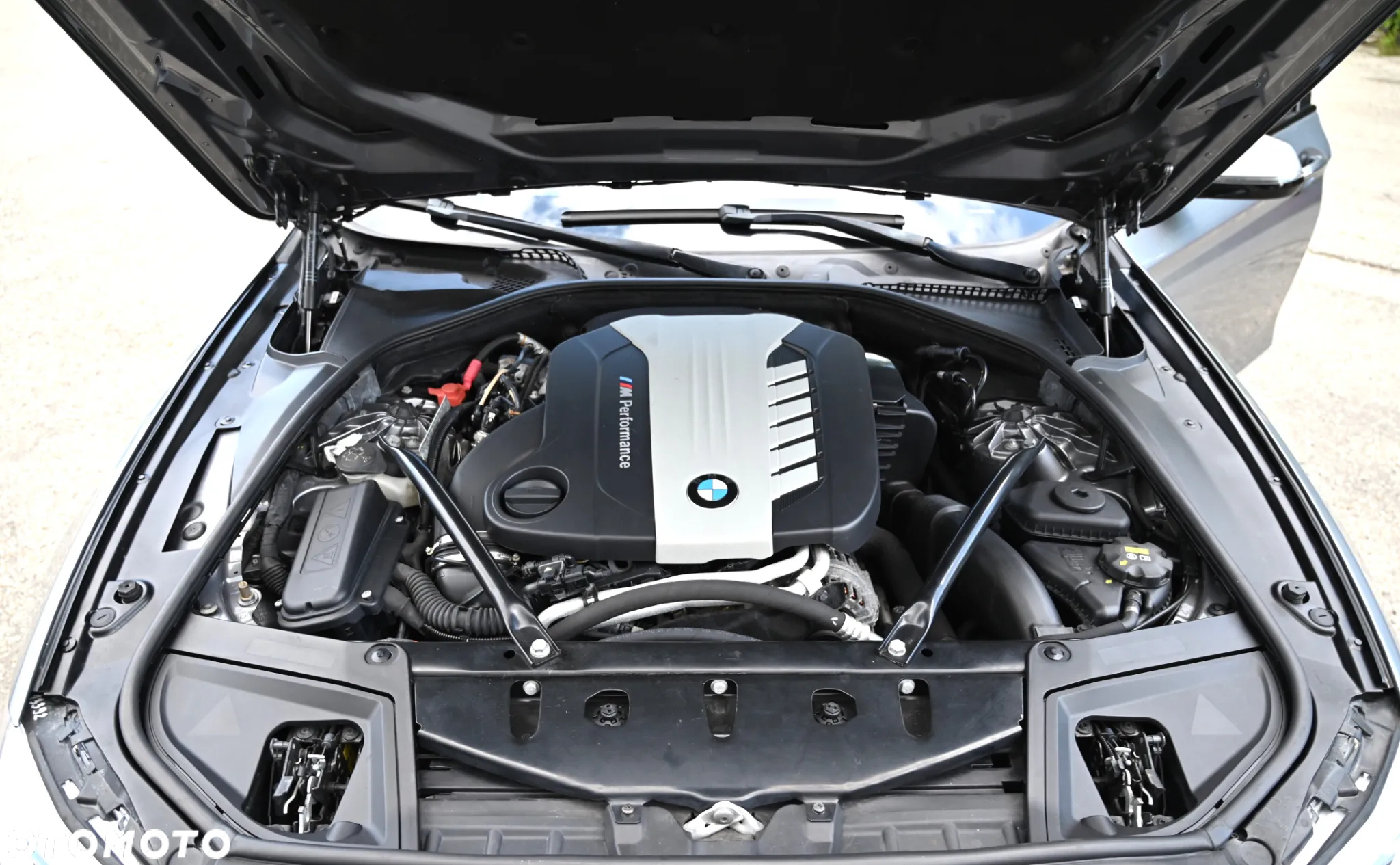 BMW Seria 5 M550d xDrive Touring Sport-Aut - 36