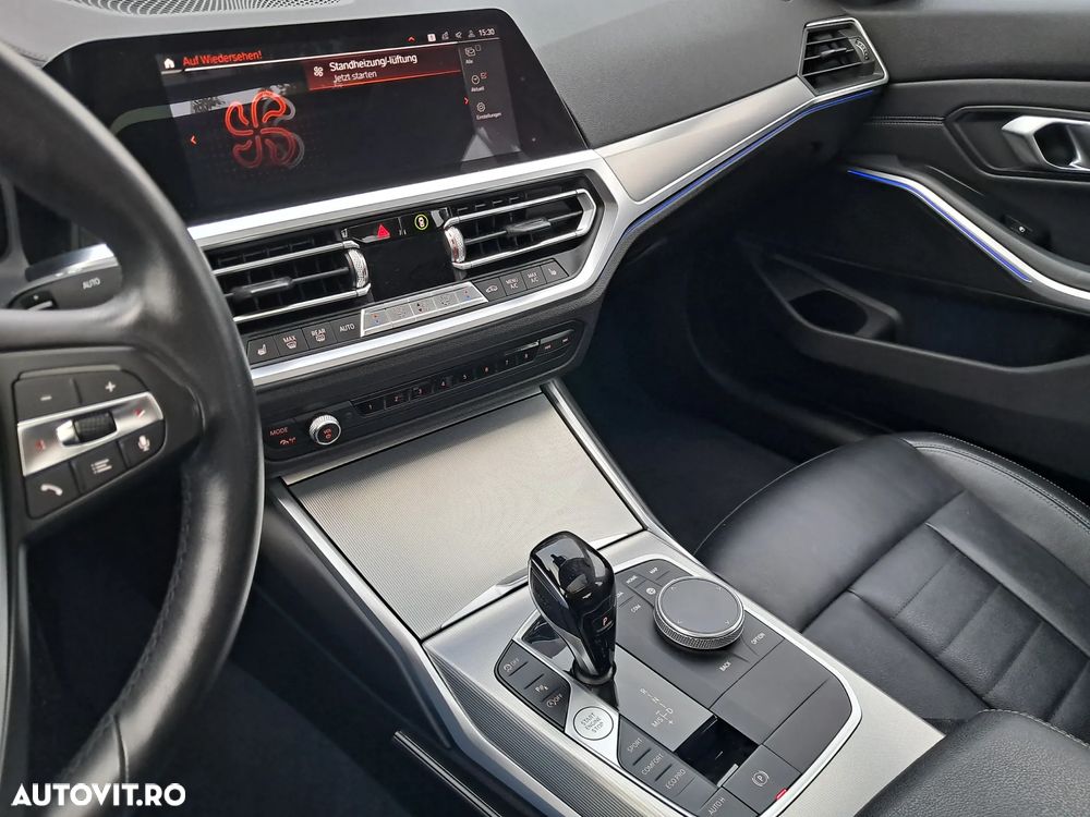BMW Seria 3 330i AT Luxury Line - 27