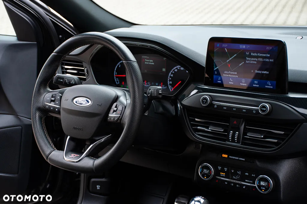 Ford Focus 2.0 EcoBlue ST - 17