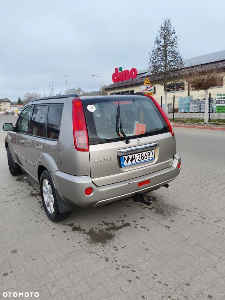 Nissan X-Trail 2.5 Elegance - 2