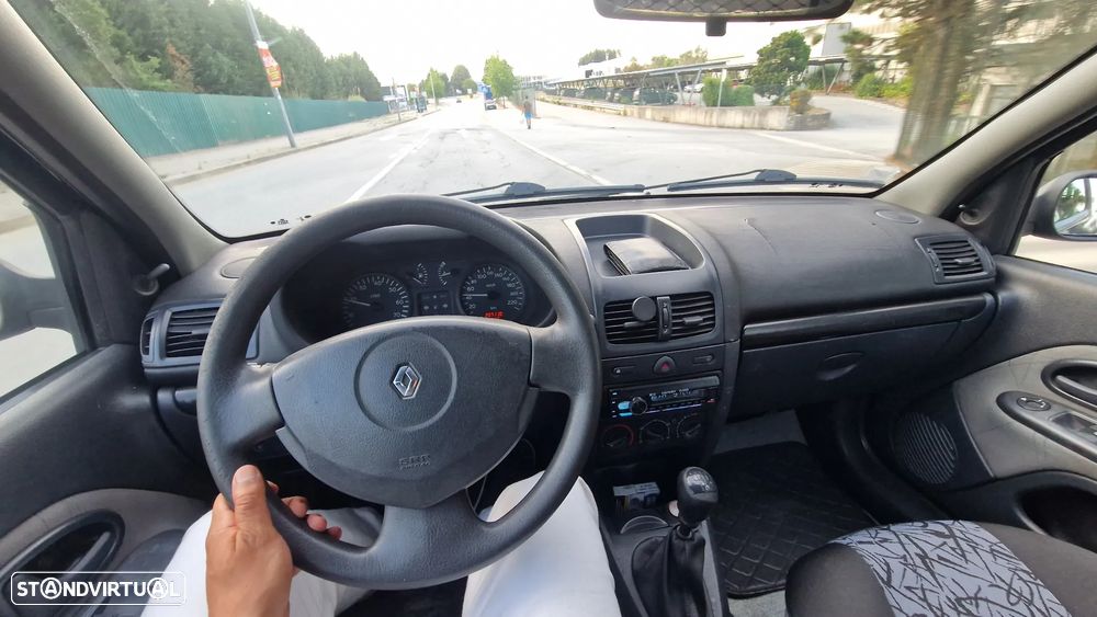 Renault Clio 1.5 dCi Confort - 9