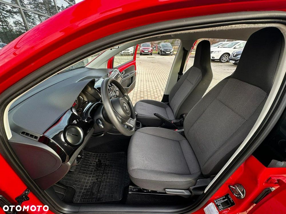 Volkswagen up! (BlueMotion Technology) move - 10