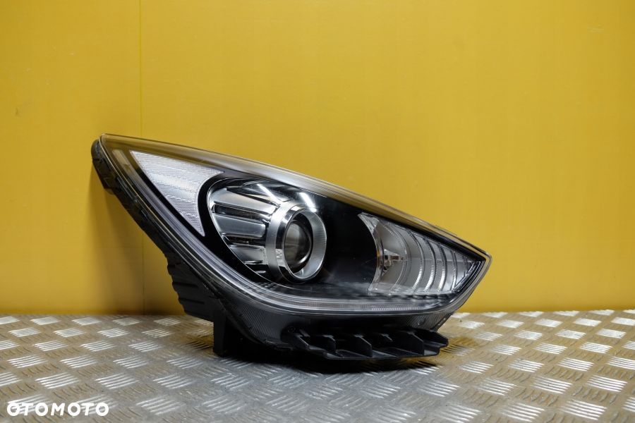 KIA NIRO 2016- REFLEKTOR LAMPA PRAWA XENON EU - 1