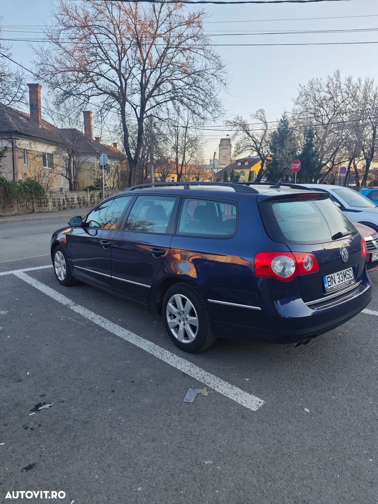 Volkswagen Passat - 4