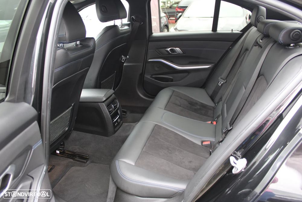 BMW 320 d Pack M Auto - 19