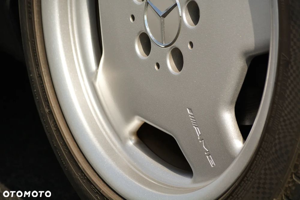 Mercedes-Benz CLK - 21