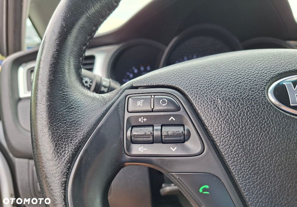 Kia Ceed - 34