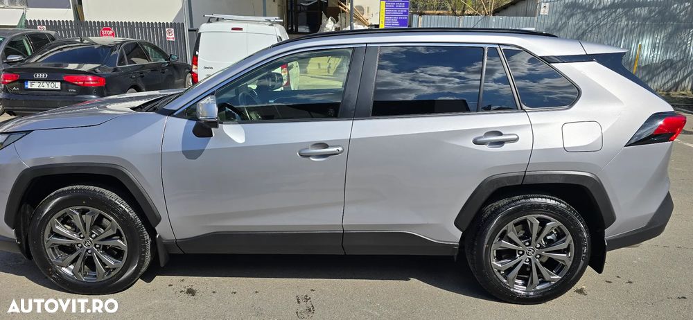 Toyota RAV4 - 3
