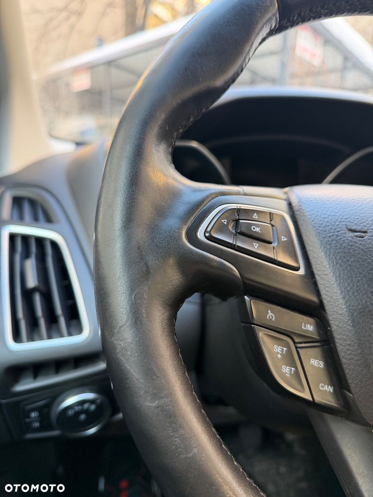 Ford Focus 1.5 EcoBoost Start-Stopp-System Titanium - 25
