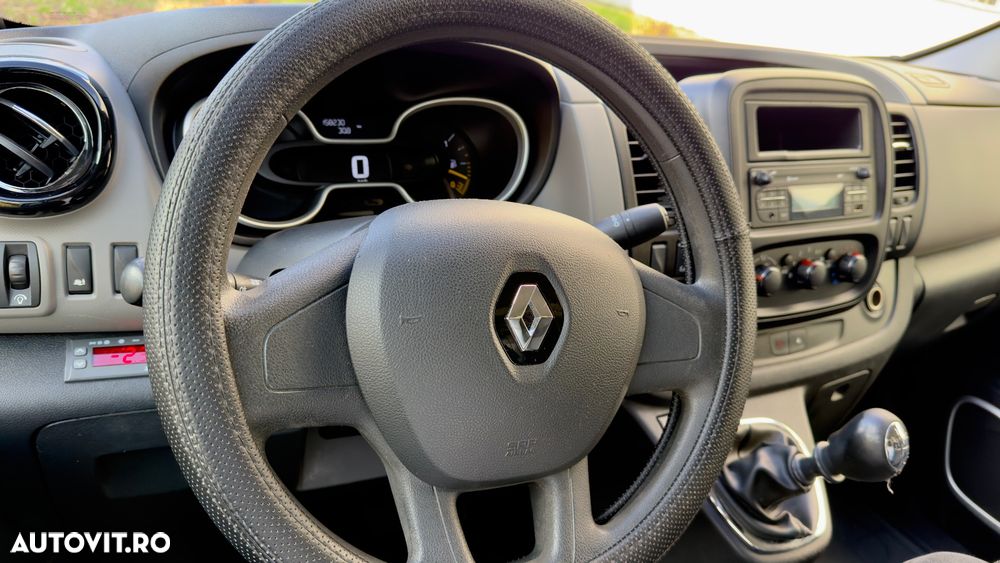 Renault Trafic - 13