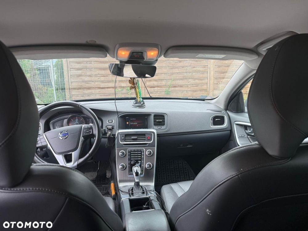 Volvo V60 D3 Drive-E Summum - 26
