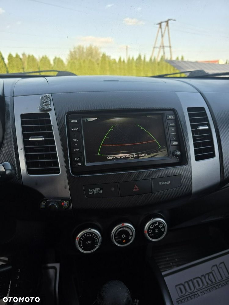 Citroën C-Crosser - 28