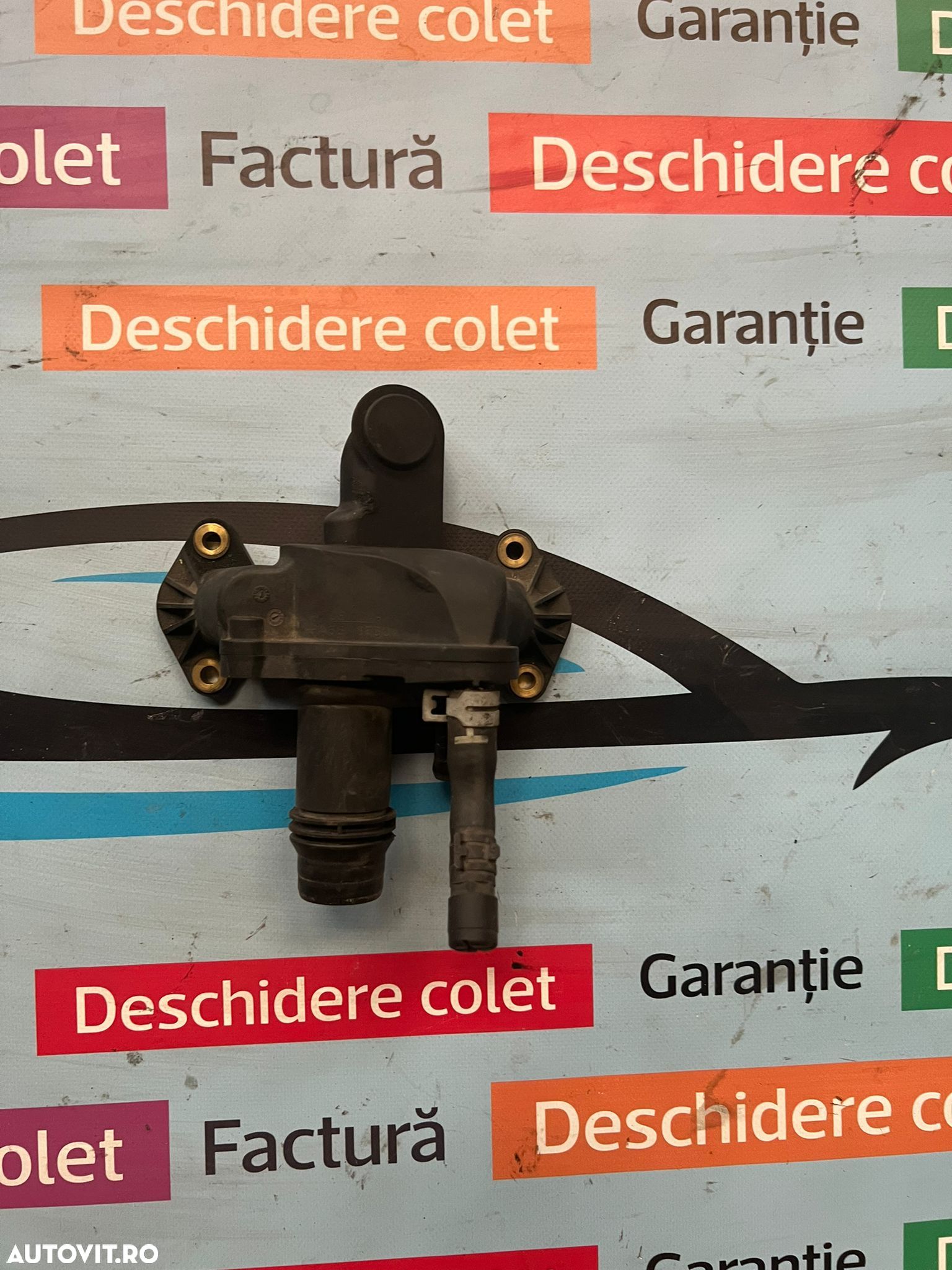 Carcasa termostat Range Rover 3.0 D Sport Voque L405 C8WOA - 1