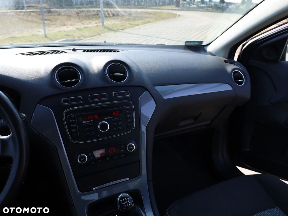 Ford Mondeo 1.6 T Trend - 19