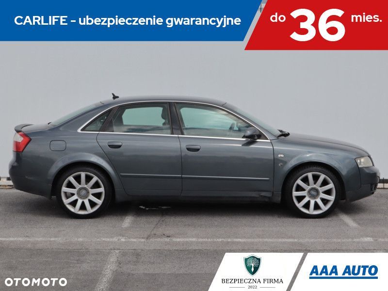 Audi A4 Limousine - 8