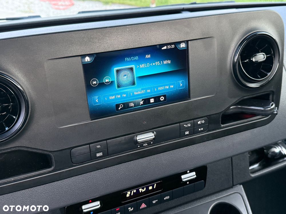 Mercedes-Benz Sprinter - 20