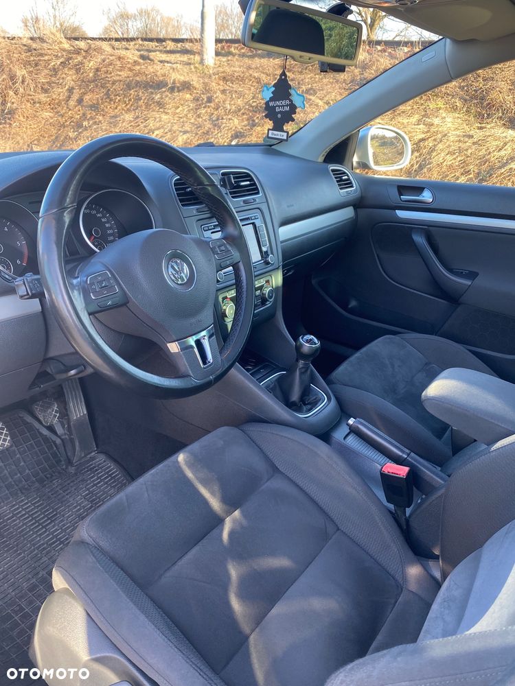 Volkswagen Golf 1.6 TDI DPF Highline - 11