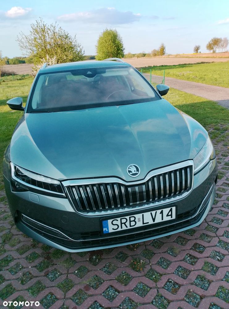 Skoda Superb 2.0 TDI SCR Style DSG - 2