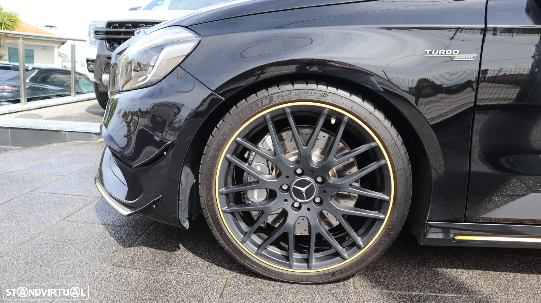 Mercedes-Benz A 45 AMG 4-Matic - 9