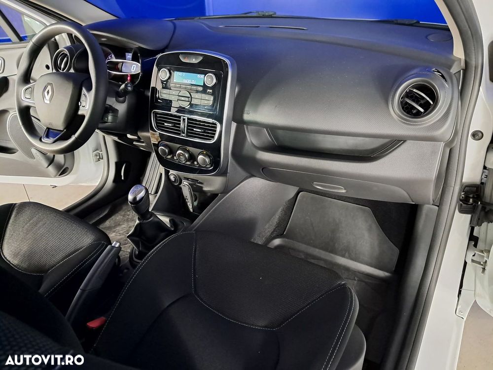 Renault Clio - 9