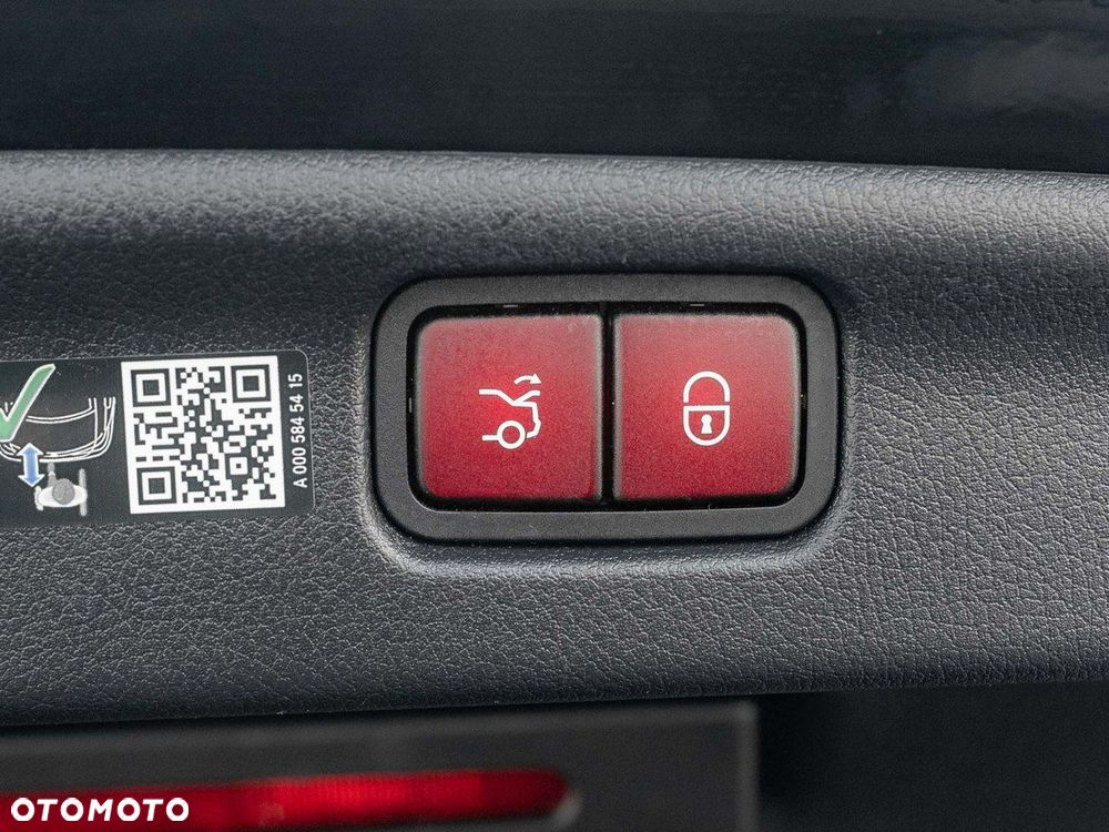 Mercedes-Benz Klasa C - 32