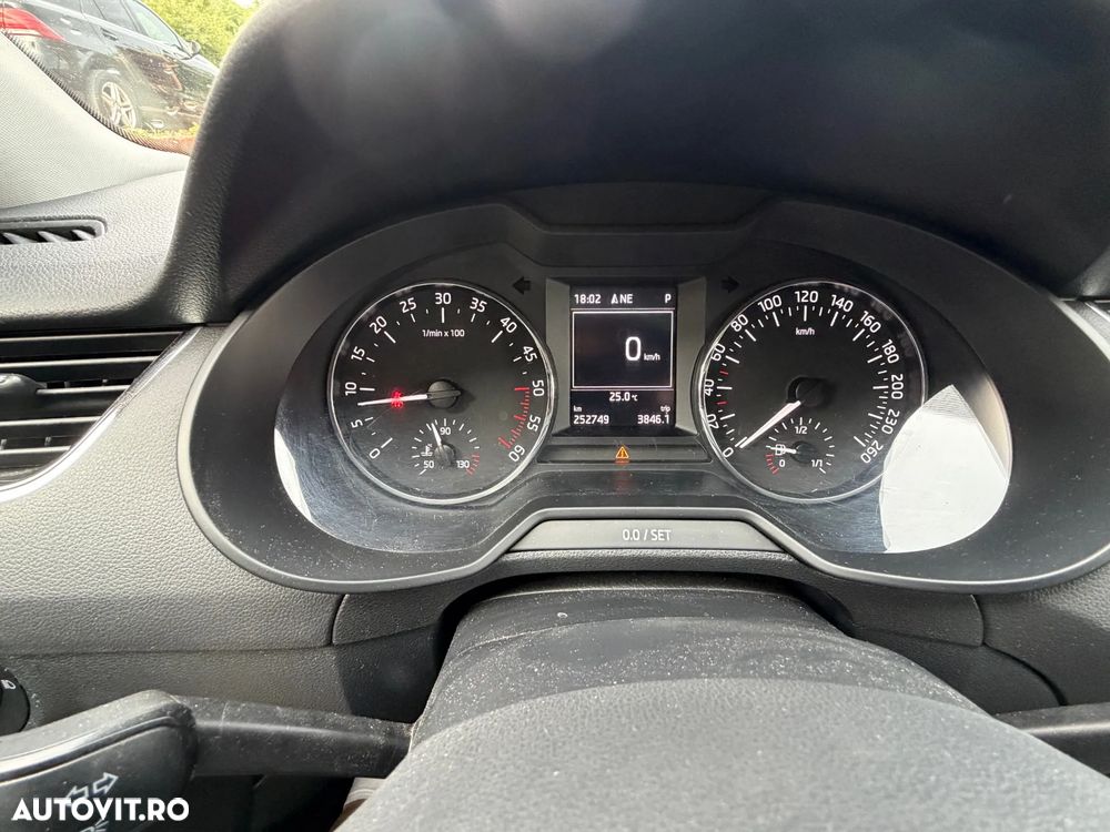 Skoda Octavia 2.0 TDI Green tec DSG Elegance - 20