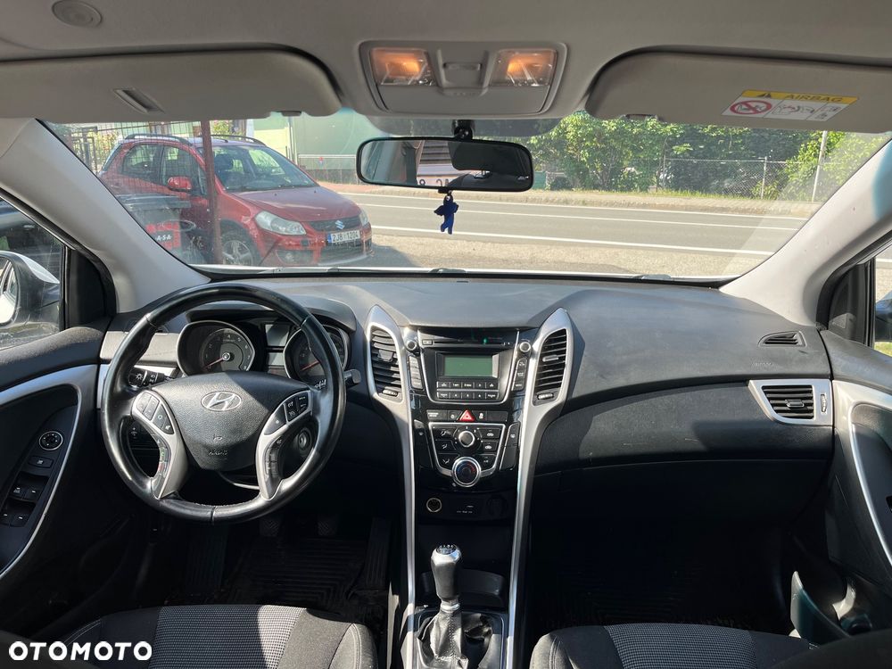 Hyundai i30 1.6 Premium - 9