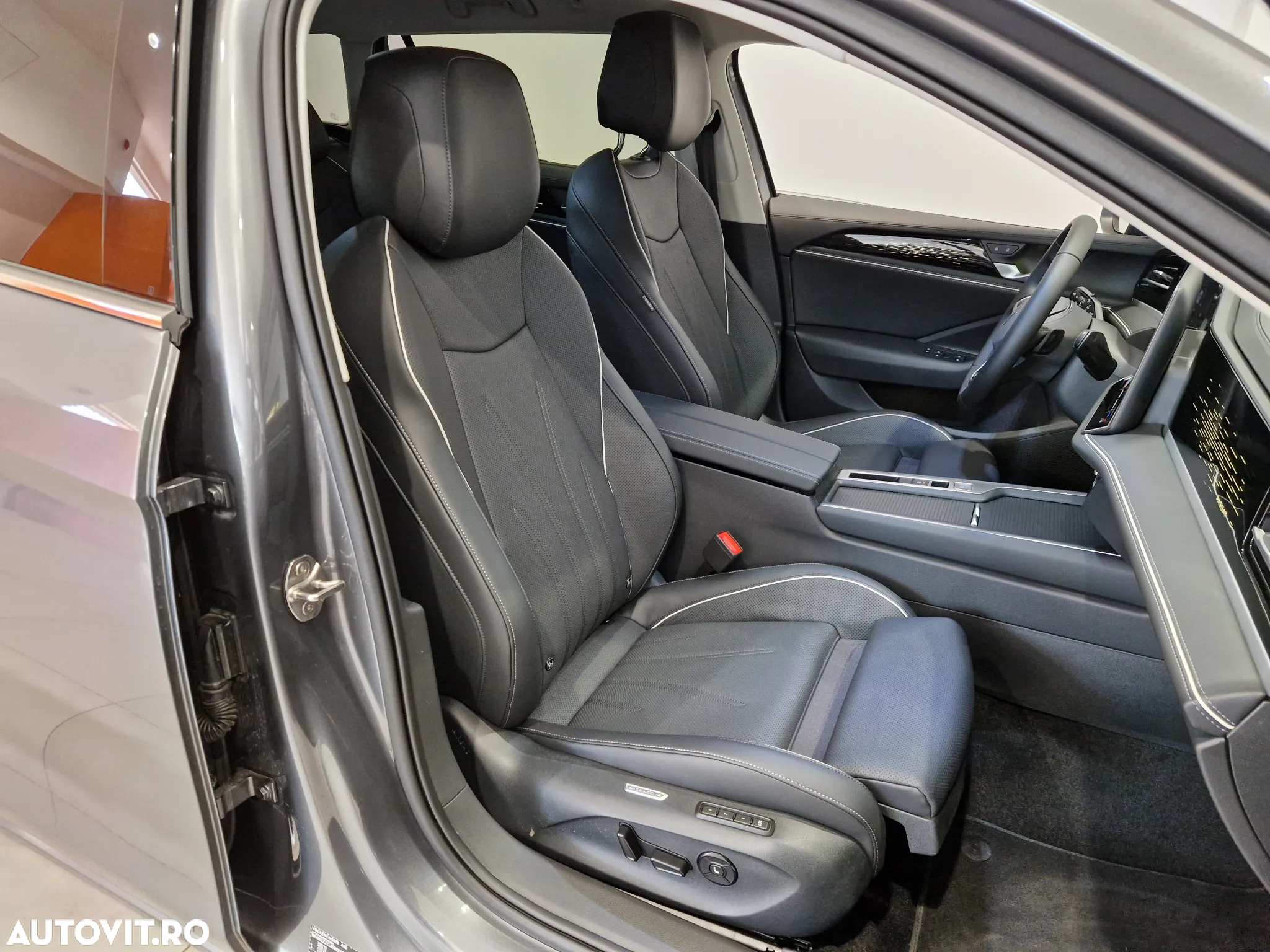 Volkswagen Passat Variant 2.0 TDI DSG Business - 13