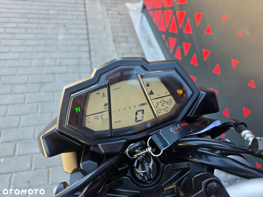 Yamaha MT - 17