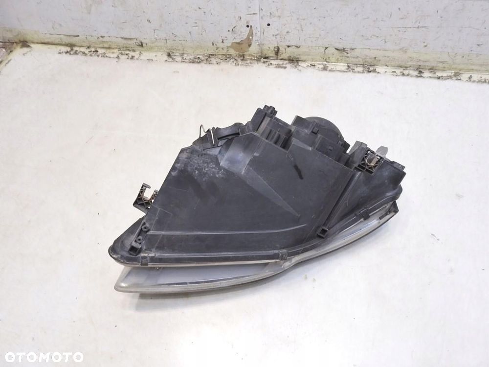 LAMPA PRAWA PRZEDNIA PRZÓD AUDI A4 B7 8E0941004AJ 0301219202 - 3