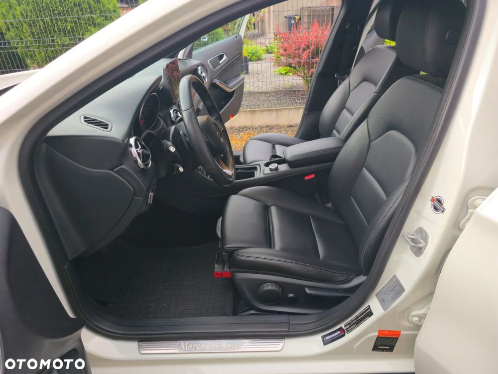 Mercedes-Benz GLA 250 4-Matic - 20
