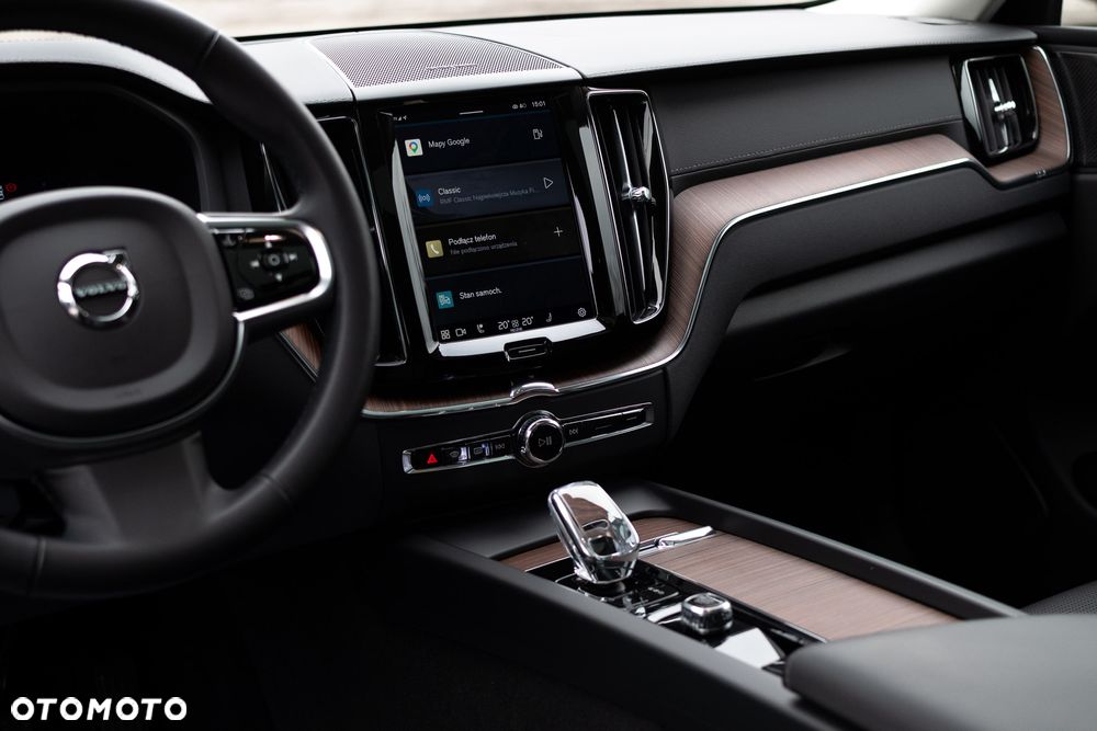 Volvo XC 60 B5 B AWD Plus Dark - 14