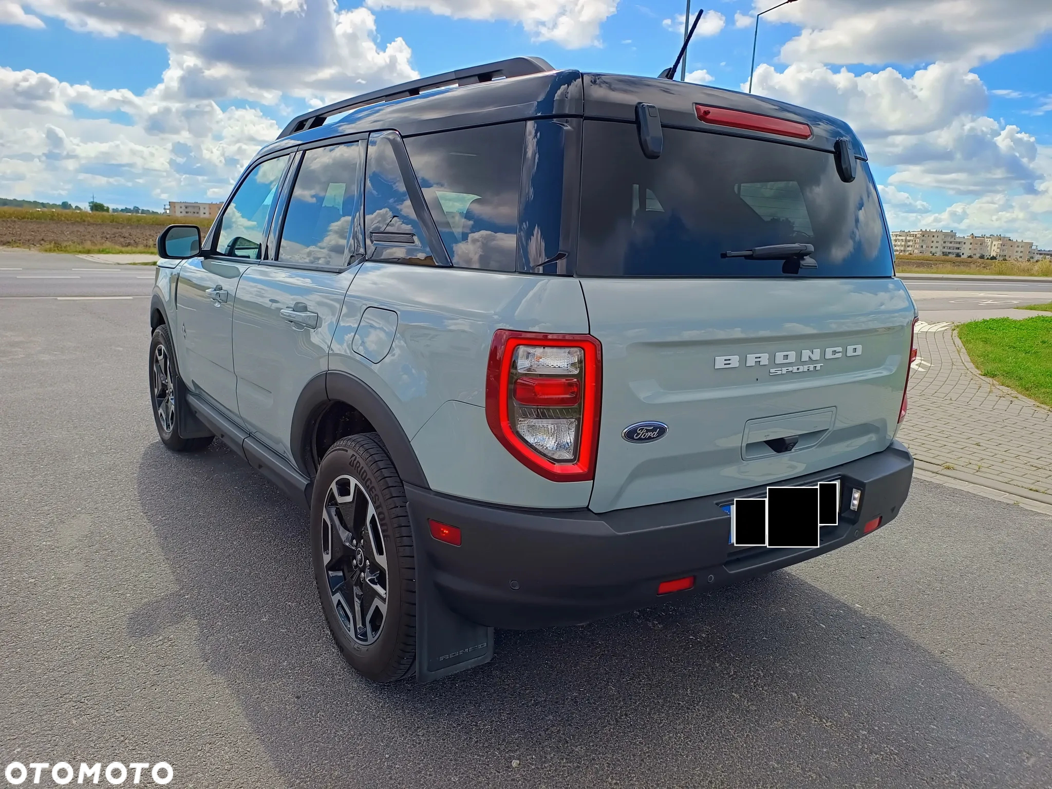 Ford Bronco - 6