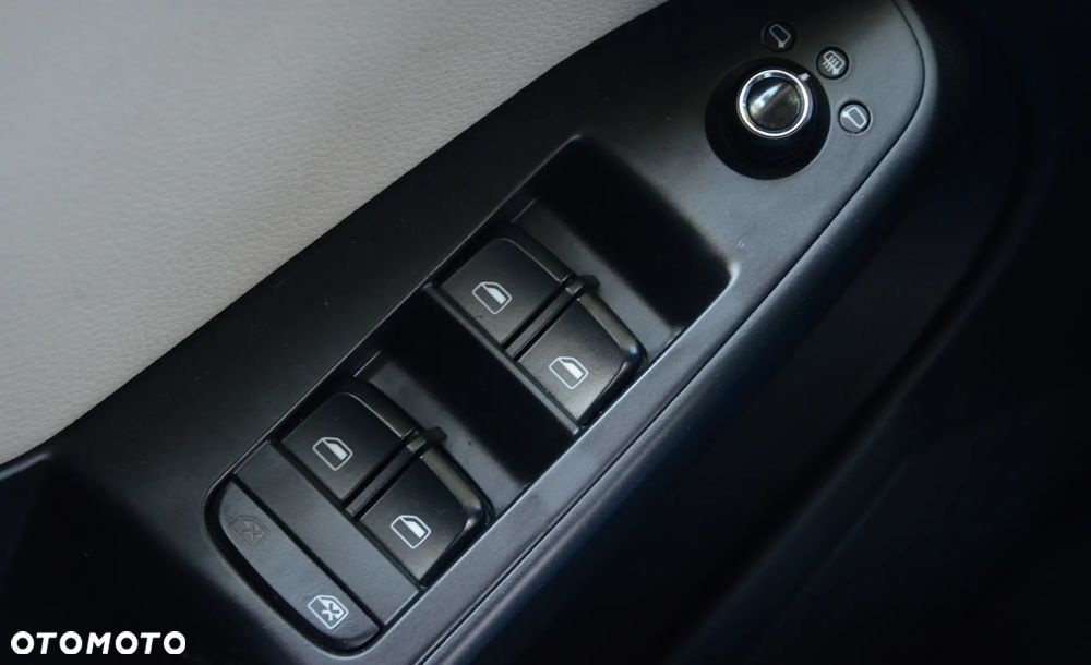 Audi A4 Allroad 2.0 TDI Quattro - 23