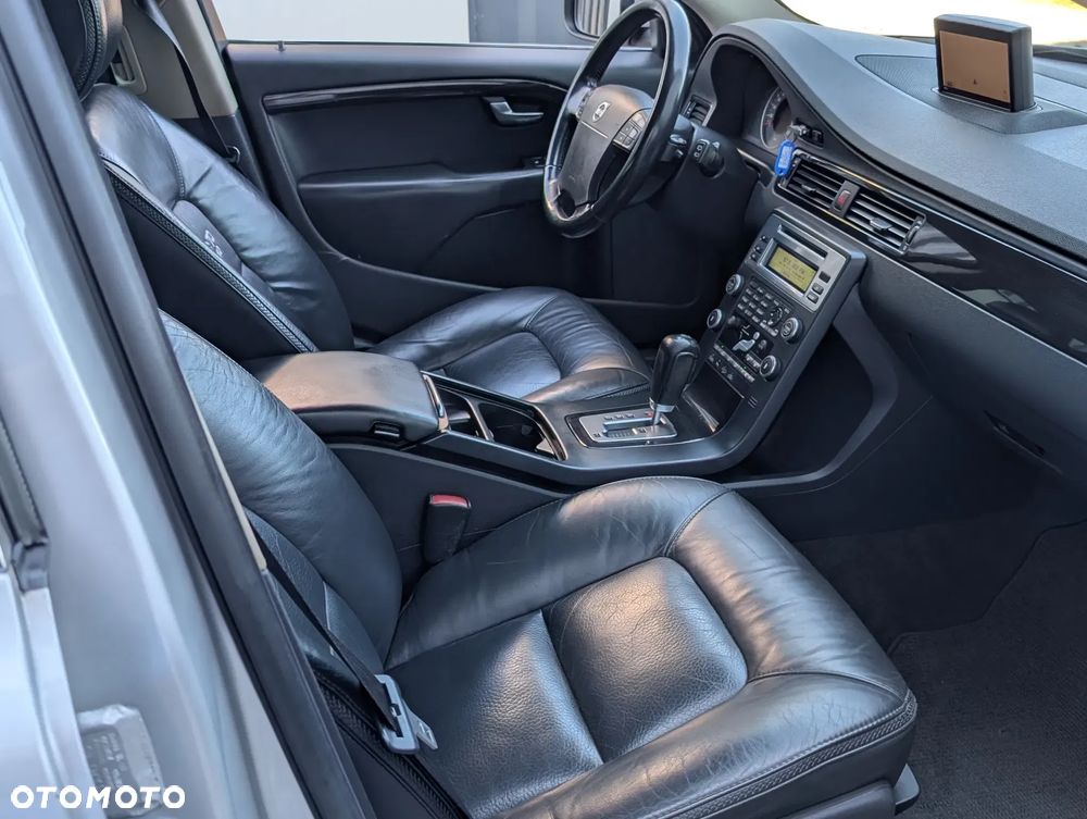 Volvo XC 70 - 18