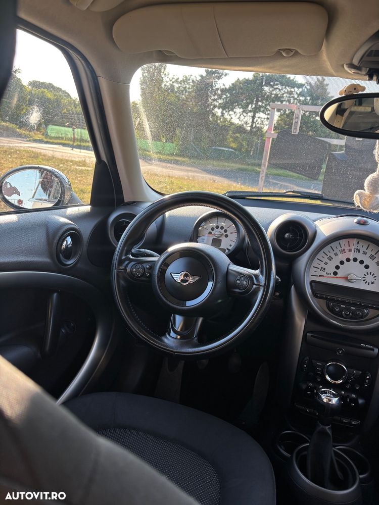 Mini Countryman One D - 17