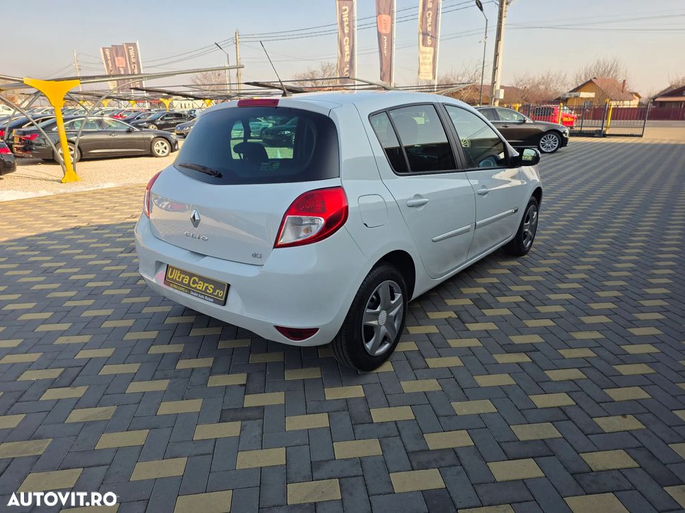 Renault Clio 1.5dCi Dynamique - 4