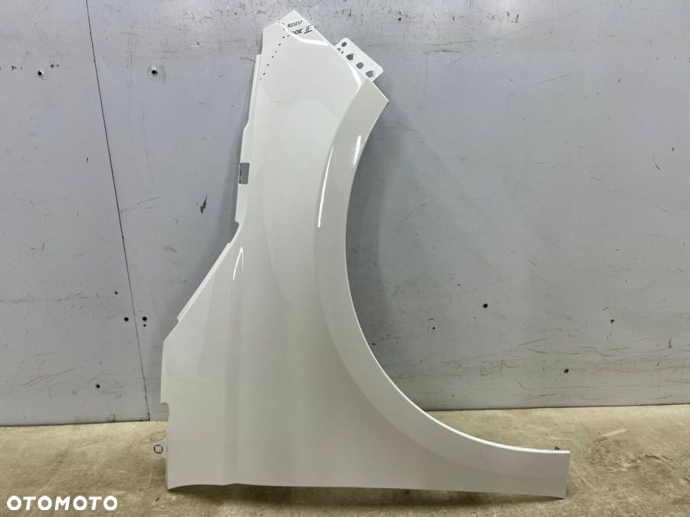 Błotnik Fiat 500E 2 II 20r.- prawy przedni prawy przód - 1