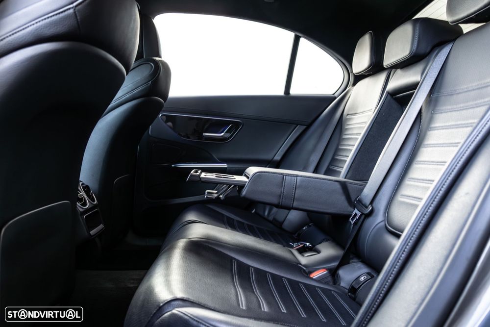 Mercedes-Benz C 300 d AMG Line - 30