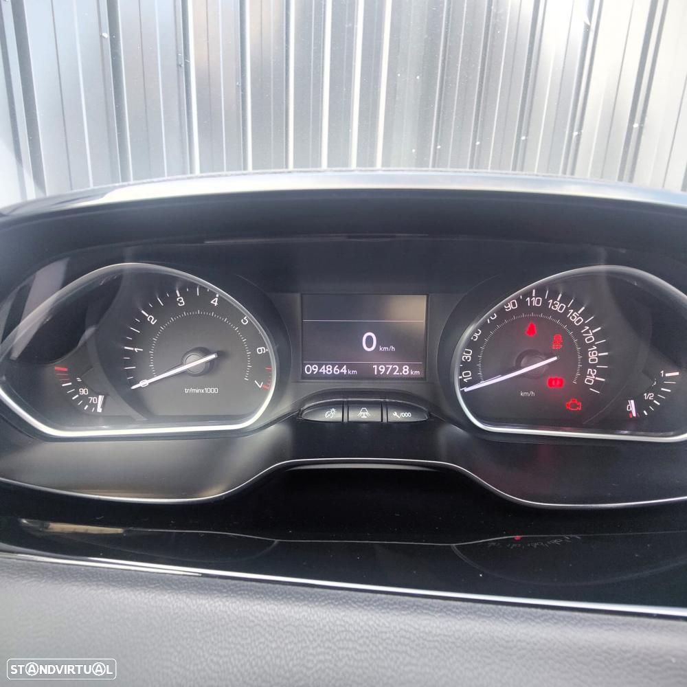 Peugeot 208 1.4 VTi Allure - 13