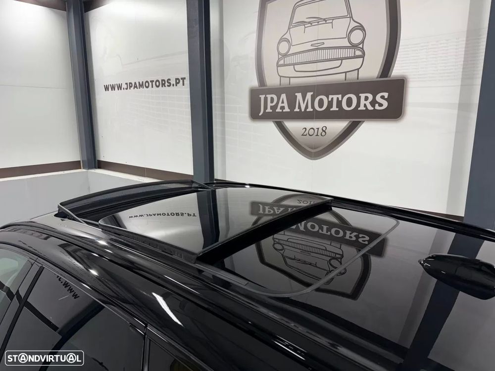 Volvo XC 60 2.0 T6 PHEV Black Edition - 38