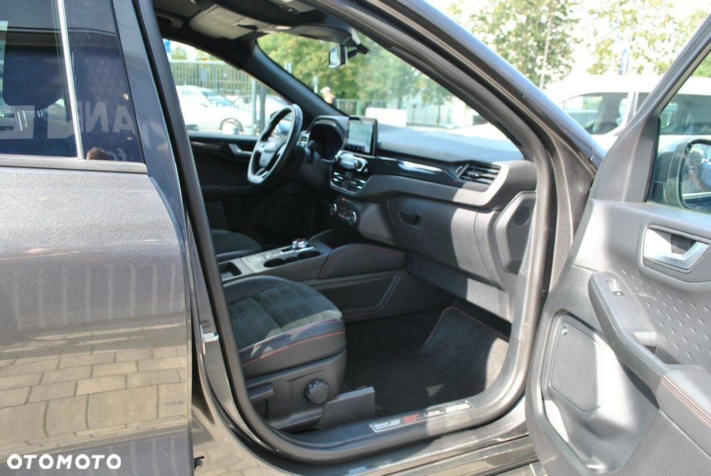 Ford Kuga - 33