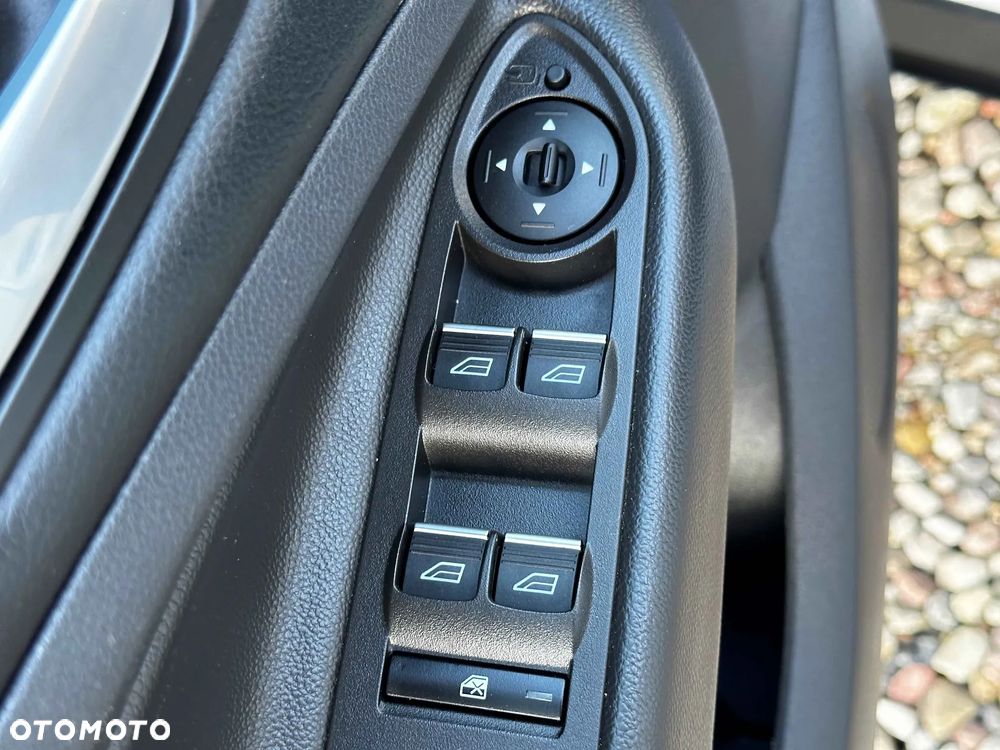 Ford Kuga 2.0 TDCi 4x4 Titanium - 21